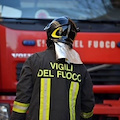 Cava de' Tirreni: auto in fiamme in autostrada, traffico in tilt 