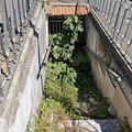 Cava de' Tirreni, bagno pubblico in piazza San Francesco tra abbandono e degrado 