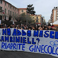 Cava de’ Tirreni: cittadini in piazza per la riapertura di Ginecologia