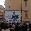 Cava de' Tirreni, fuochi e applausi all'inaugurazione del murale dedicato a Luigi Di Martino 