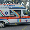 Cava, "Mani Amiche" presenta la nuova ambulanza: «Attrezzata anche per trasporti pediatrici»