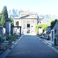 Cimitero off limits per gli abusivi