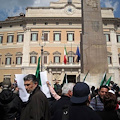 Comitati anti-demolizioni, forte protesta a Montecitorio