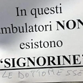 Dottoresse campane contro il sessismo: «In questi ambulatori non esistono "signorine"»