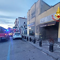 Incendio devasta pizzeria a Cava de' Tirreni, salvi gli arredi