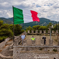 Italia campione d'Europa, sul castello di Cava sventola il tricolore confezionato dalla Sartoria Avagliano 