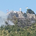 Nuovo incendio a Cava de' Tirreni: fiamme prendono di mira Monte Castello [FOTO]