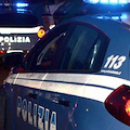 Paura nella notte a Cava: bomba carta danneggia un furgone