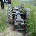 Schiacciato dal trattore, grave un agricoltore