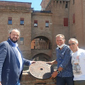 Un tombino di Cava de' Tirreni esposto al "Museo Internazionale delle Ghise" di Ferrara 