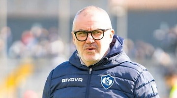 Cavese, Raffaele Di Napoli sollevato dalla guida tecnica della prima squadra 