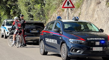 Ciclista cavese accusa malore e muore sulla Statale Amalfitana /foto