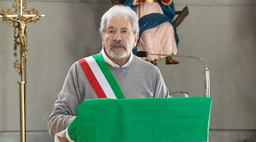 Dolore e sgomento a Castelnuovo di Conza: si è spento il sindaco Francesco Di Geronimo 