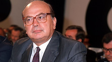 Il Comune di Sarno rende omaggio a Bettino Craxi: Franco Annunziata promuove l'iniziativa dell'amministrazione