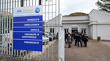 Inaugurato il nuovo Distretto Sanitario dell'ASL Salerno a Montecorvino Rovella