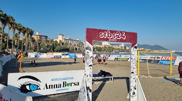 “Le donne non si toccano”: quadrangolare di calcio organizzato da “Salerno Beach Soccer” insieme all’Associazione intitolata ad “Anna Borsa”
