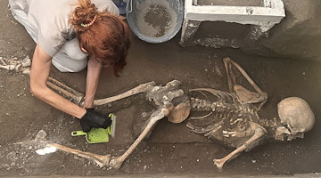 Nuova scoperta a Pompei, i resti di altre due vittime dell’eruzione ritrovati nella Regio IX