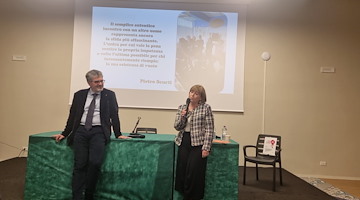 Presentato a Cava de’ Tirreni il libro del dott. Pietro Scurti sulla dipendenza da Internet 