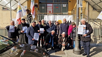 Protesta per la sanità pubblica a Nocera Inferiore