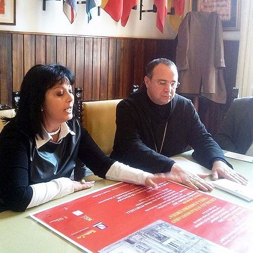 L'Assessore Paola Moschillo e l'Abate Michele Petruzzelli