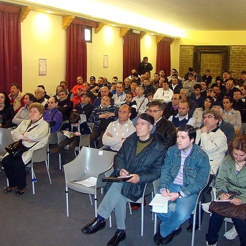 Gremita la Sala Teatro