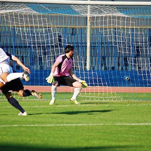 La rete di De Rosa (foto servizio di Marco Ascoli)