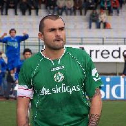 Biancolino con la maglia dell'Avellino