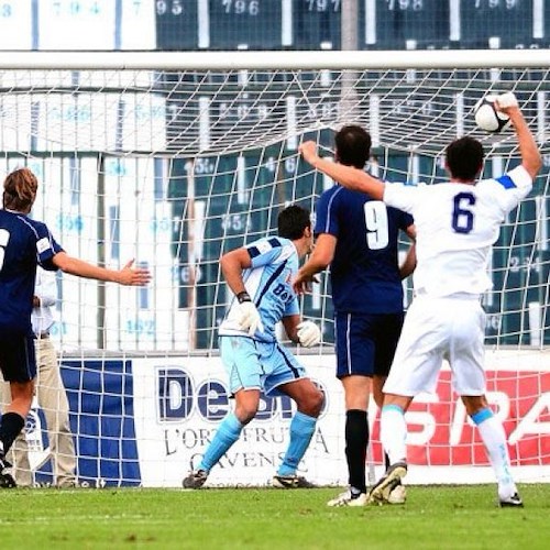 Il gol del 2-2 (foto del servizio tratte da sscavese1919.it)