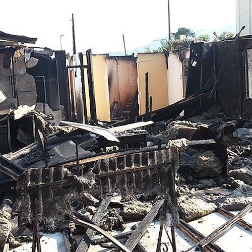 L'incendio nel campo container di San Pietro