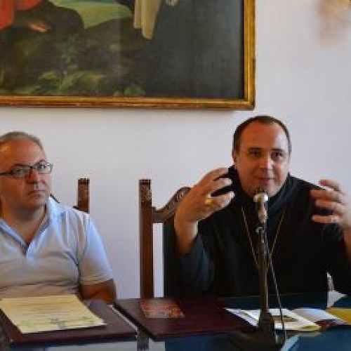 Il sindaco Galdi e Dom Petruzzelli