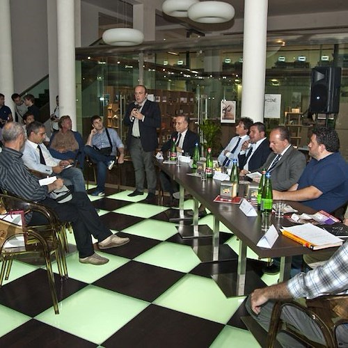 La conferenza d'apertura (foto servizio a cura di Gerardo D'Elia)