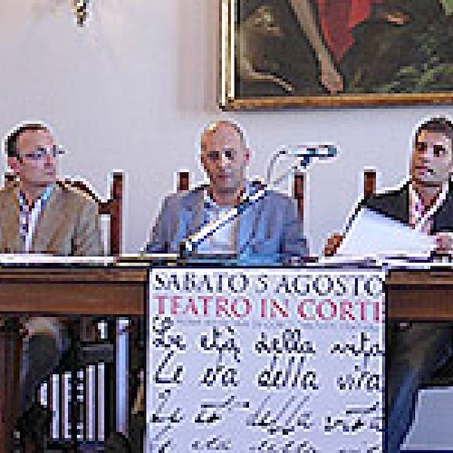 Umberto Petrosino, Gianpio De Rosa ed Amleto Picerno durante la conferenza