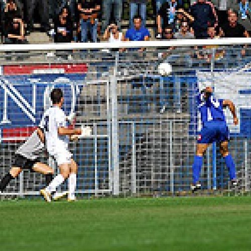 Panarelli sulla linea sventa il 2-0 umbro