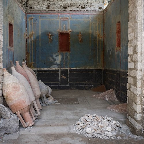 Pompei, scavi nella Regio IX rivelano un sacrario con pareti blu<br />&copy; Pompeii - Parco Archeologico