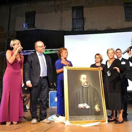 Il quadro consegnato a Liliana De Curtis