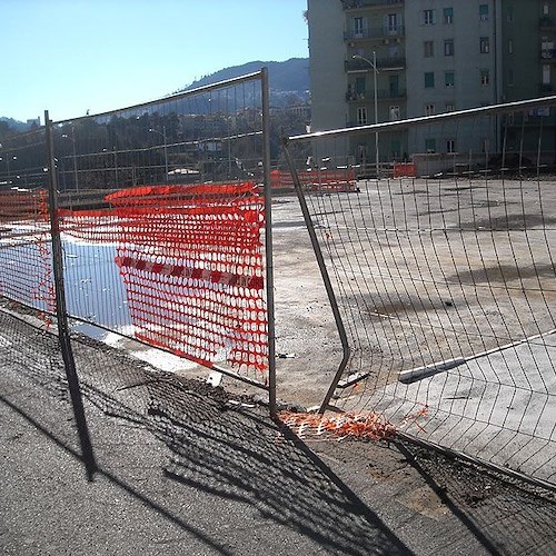 Via Caliri, la rete di protezione divelta